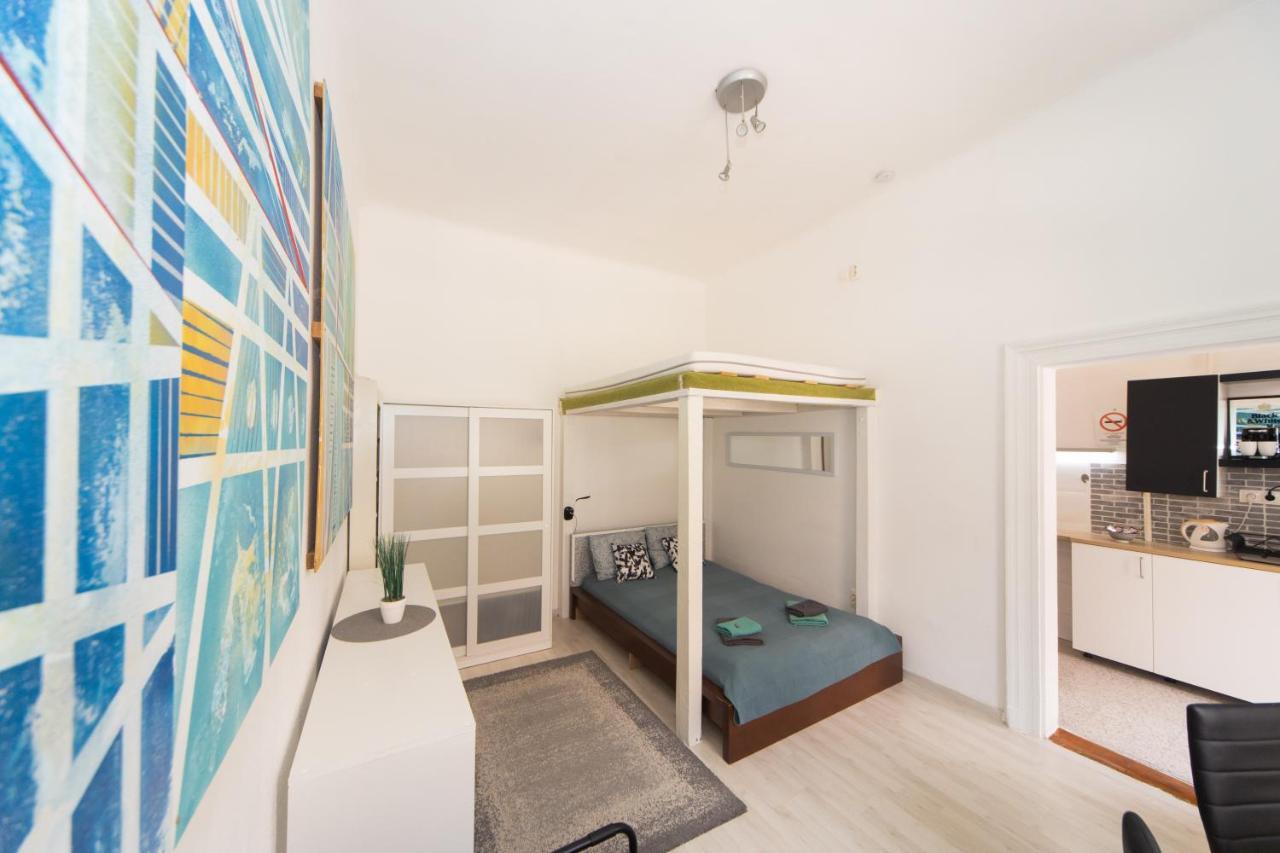 Cosy Studio Apartment With Airconditioner Budapest Eksteriør billede