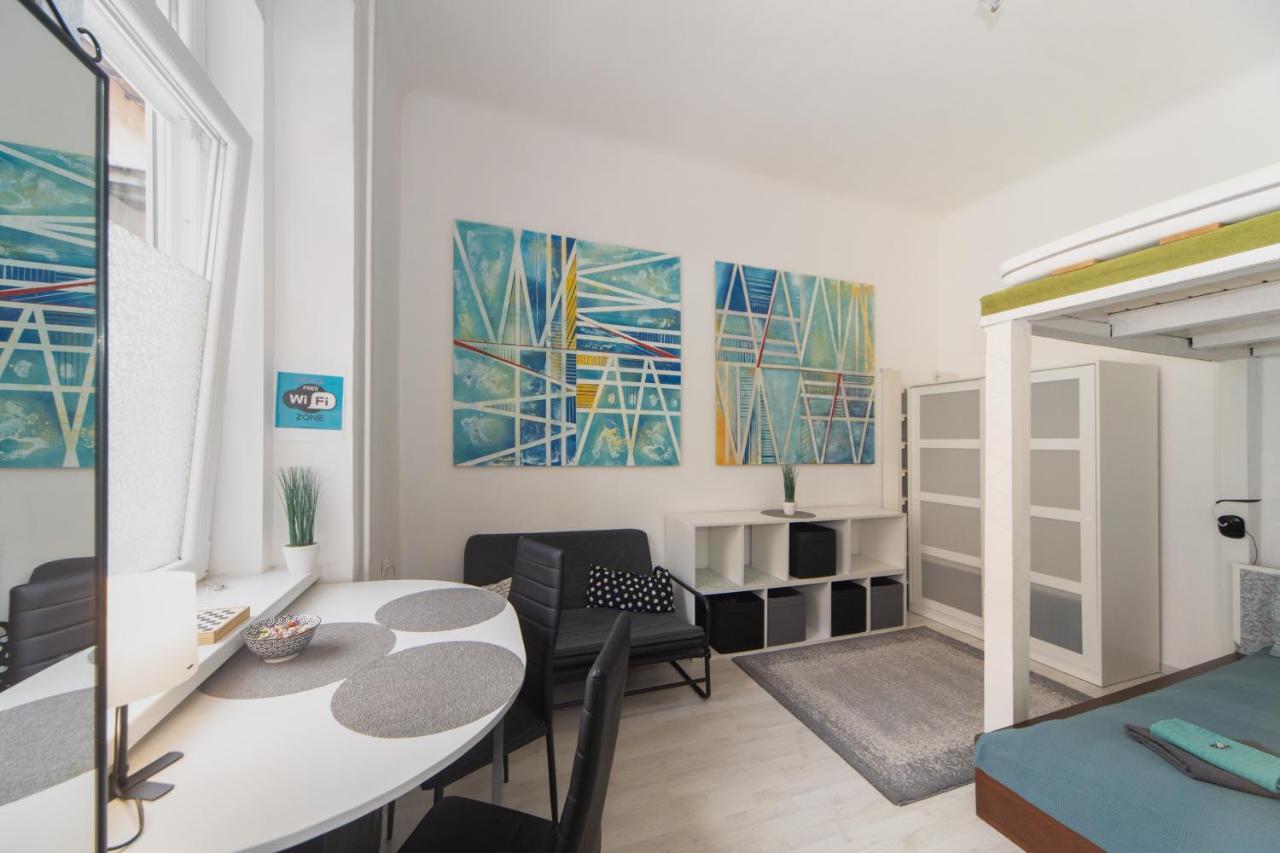 Cosy Studio Apartment With Airconditioner Budapest Eksteriør billede